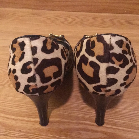 Sophisticated Leopard / Cheetah Cole Haan sexy 3 in heels 👠 - Picture 5 of 6